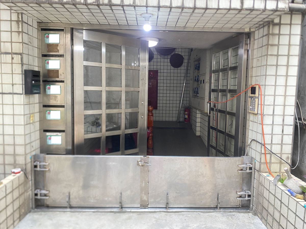 不鏽鋼扇門式防水閘門